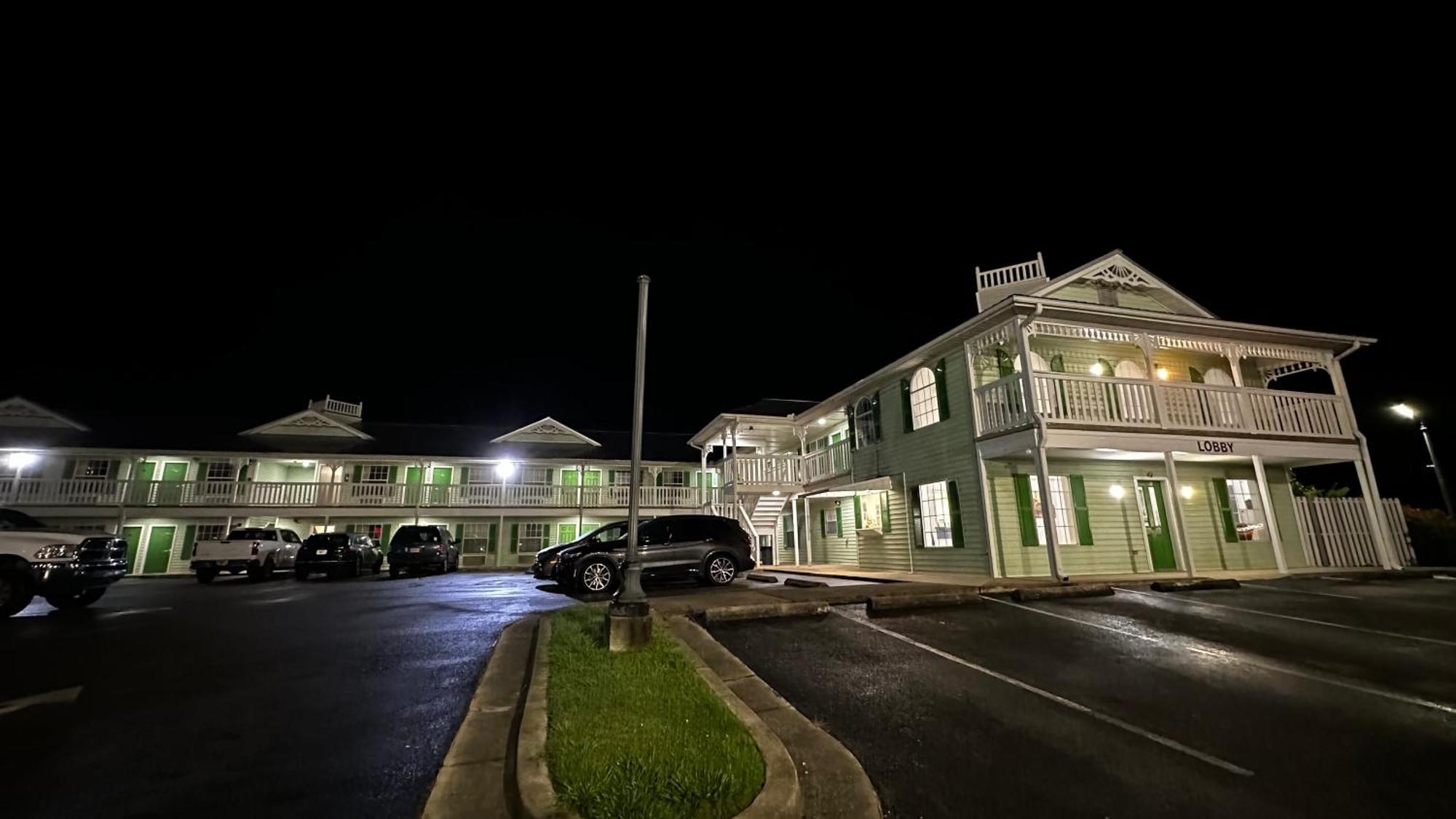 Key West Inn - Chatsworth 외부 사진