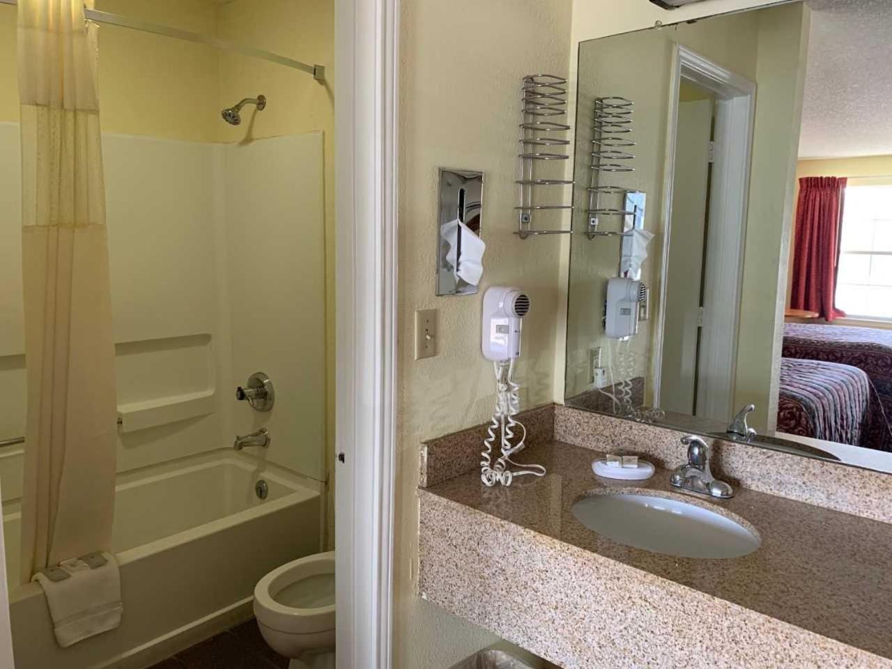 Key West Inn - Chatsworth 외부 사진